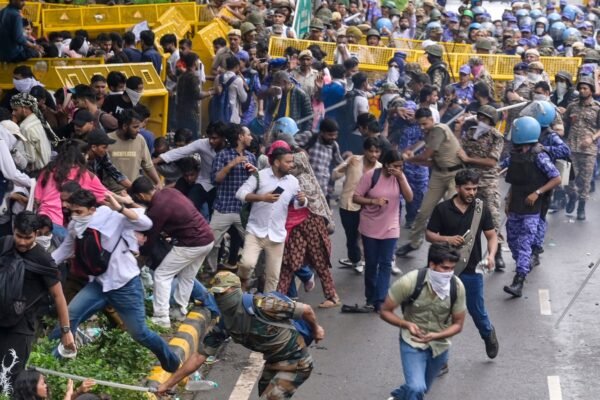 भारत और पाकिस्तान के बीच आतंकवाद समाप्त करने की अपील
