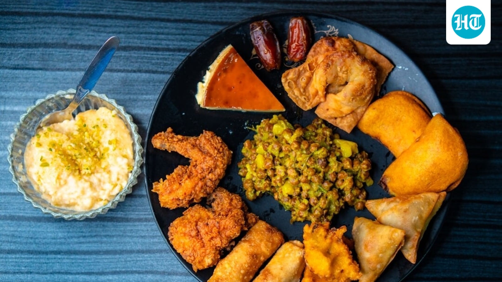 बरसात में पकोड़े और भुजिया का स्वादिष्ट नाश्ता