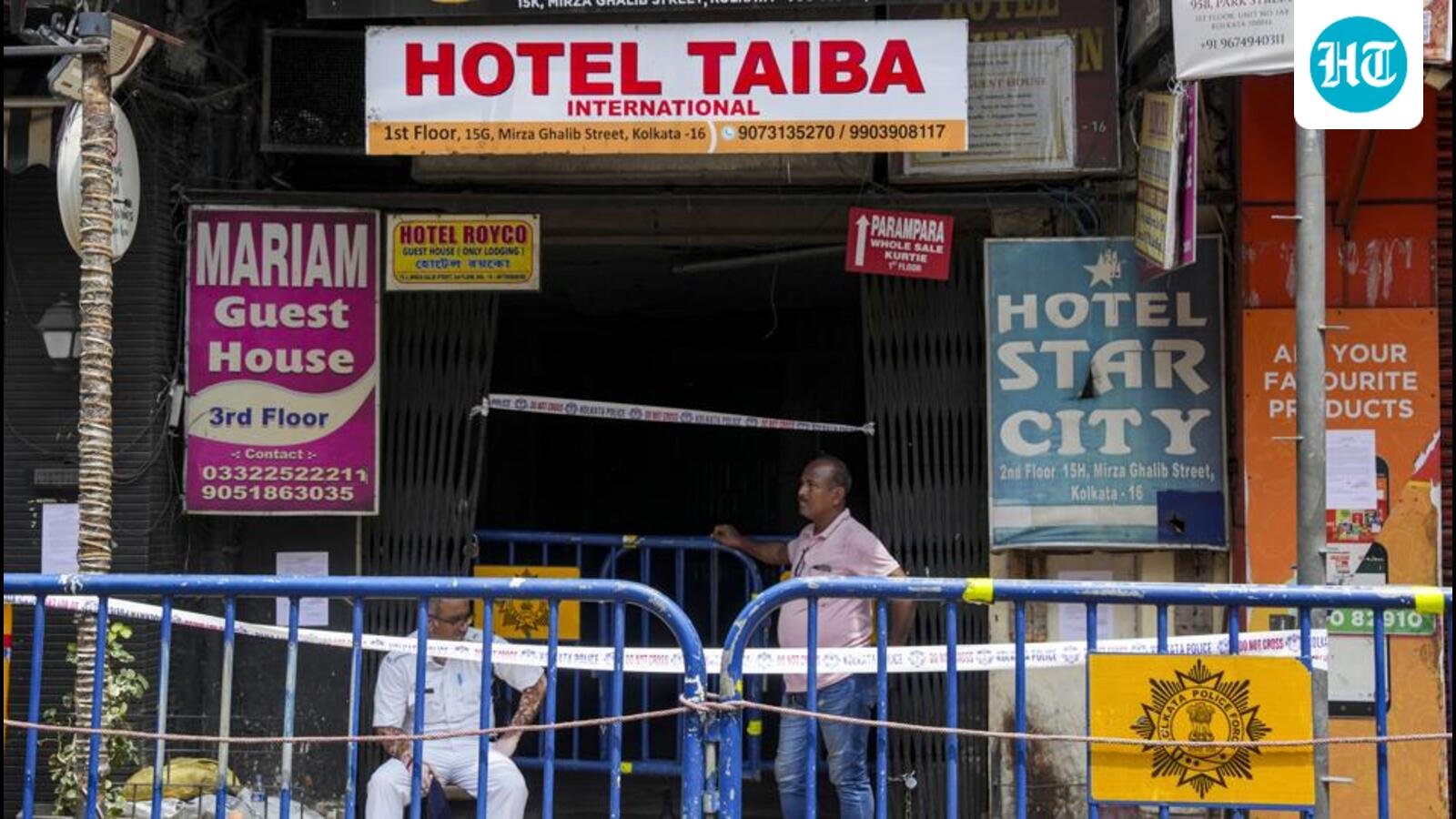 कोलकाता में होटल में आग लगने के बाद का दृश्य