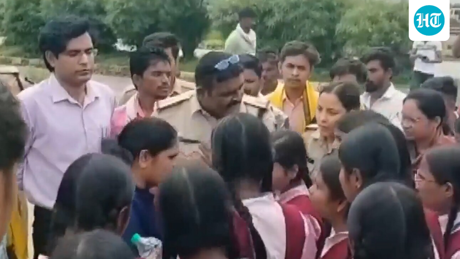 मध्य प्रदेश में छात्रों का जातिवाद के खिलाफ प्रदर्शन