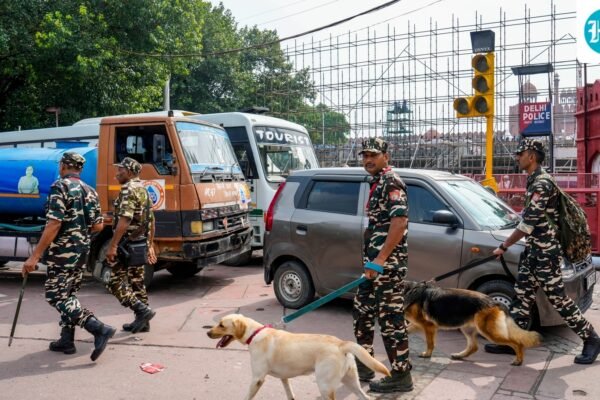दिल्ली में स्वतंत्रता दिवस के लिए सुरक्षा कर्मियों की तैयारी
