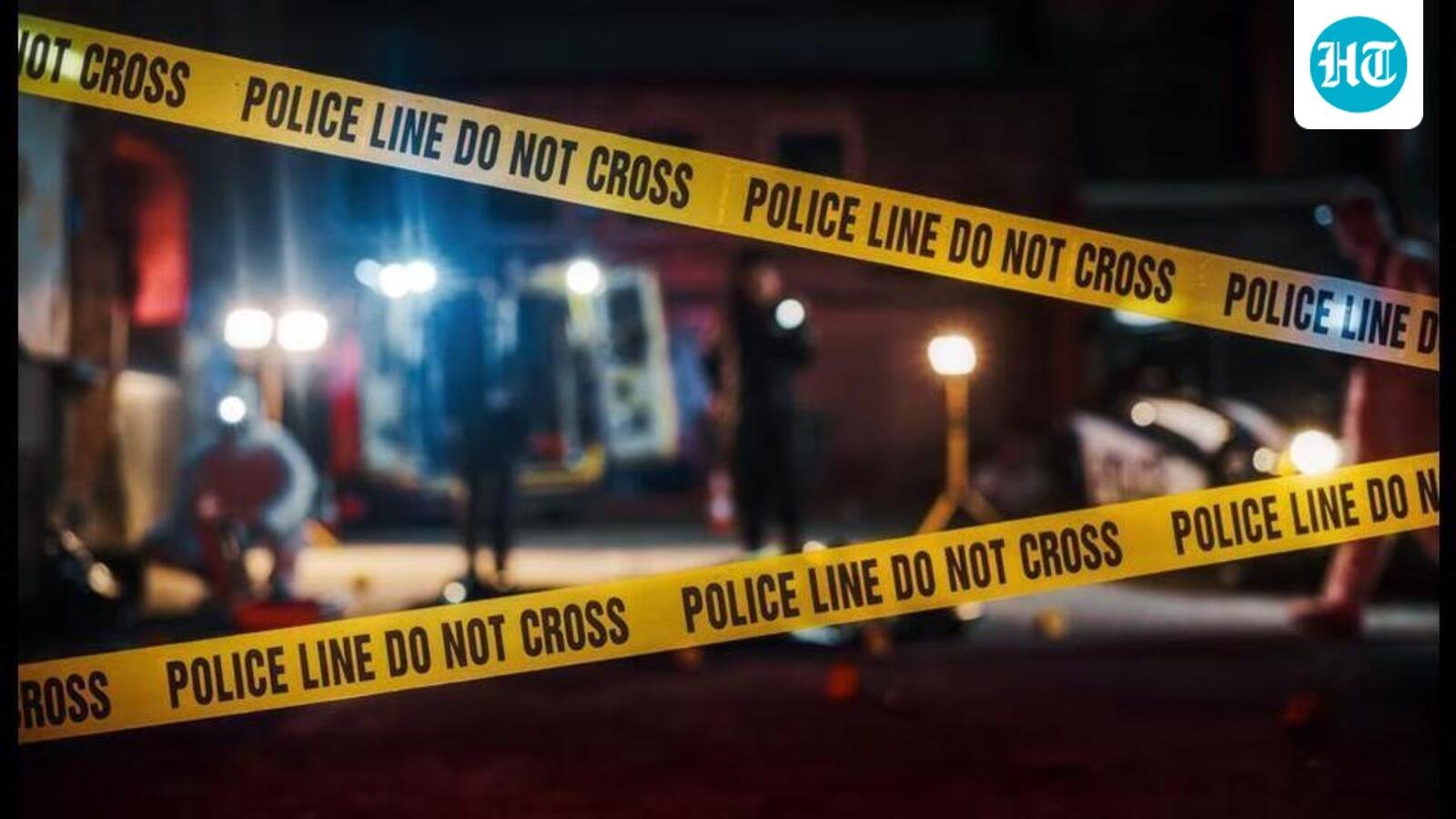 आंध्र प्रदेश में बस और ट्रक की टक्कर का दृश्य