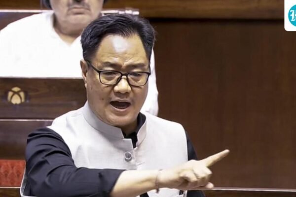 केंद्रीय मंत्री किरण रिजिजू का बयान गृह मंत्री की अनुपस्थिति पर