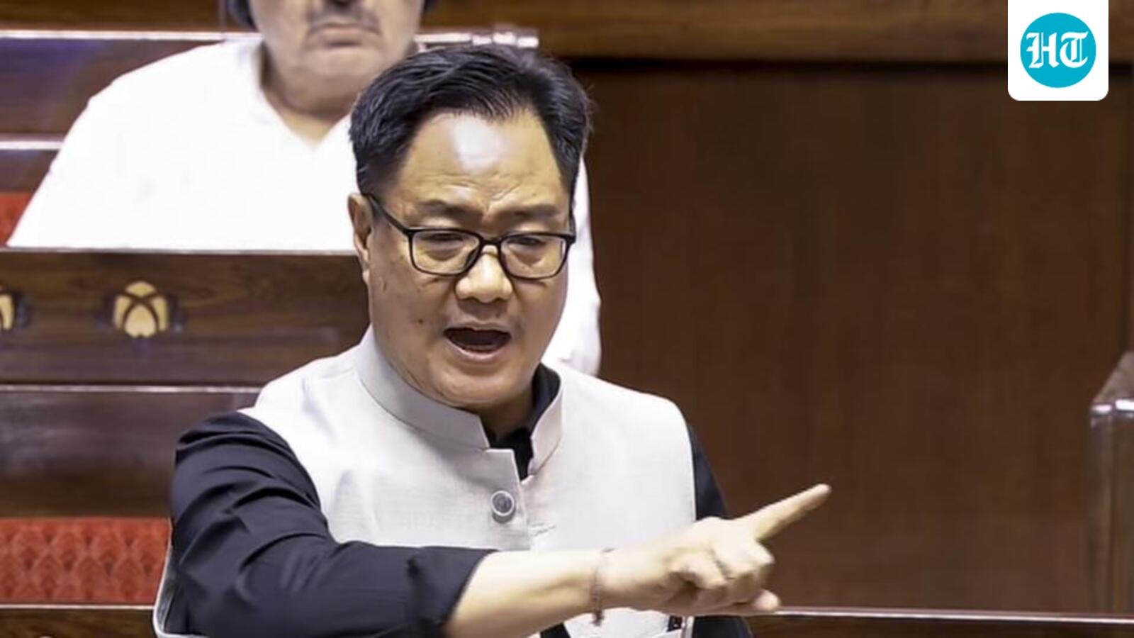 केंद्रीय मंत्री किरण रिजिजू का बयान गृह मंत्री की अनुपस्थिति पर