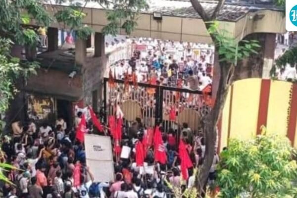 जादवपुर विश्वविद्यालय में ABVP और वाम छात्र संगठनों के बीच संघर्ष का दृश्य