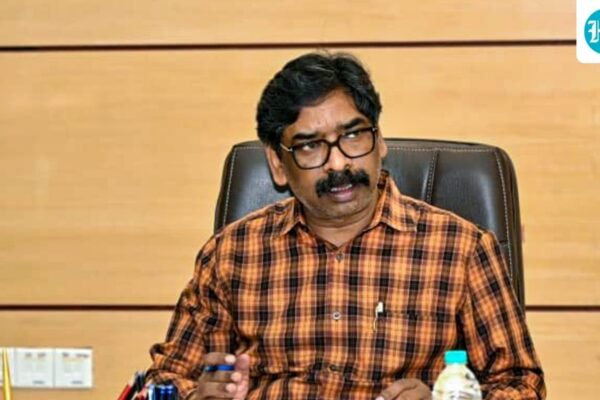 झारखंड में छात्रों का परीक्षा अनियमितताओं के खिलाफ प्रदर्शन