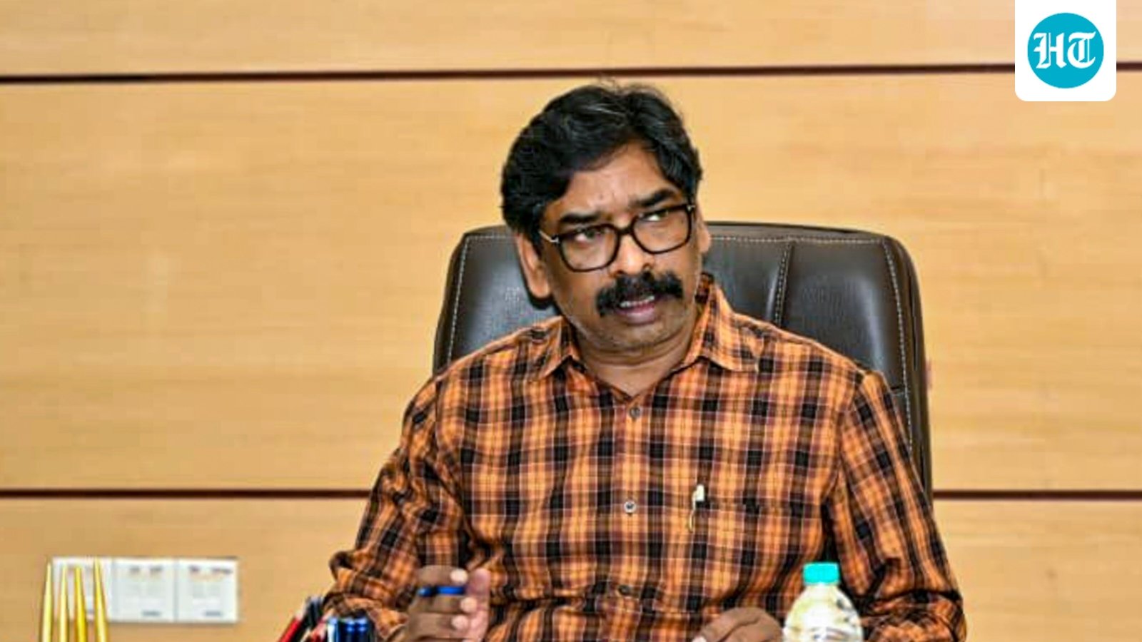 झारखंड में छात्रों का परीक्षा अनियमितताओं के खिलाफ प्रदर्शन